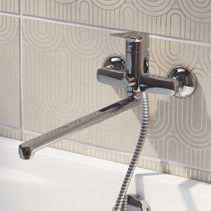 Смеситель для ванны с длинным изливом Vibe
