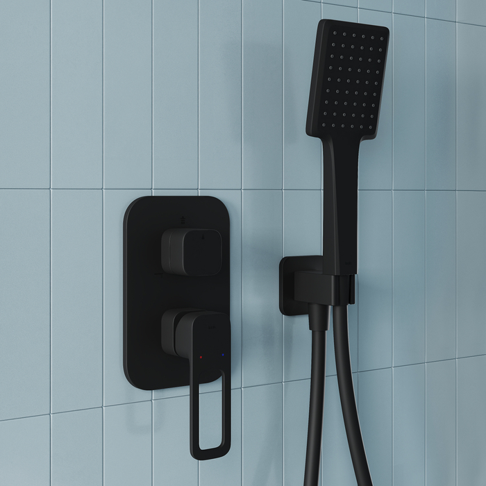 Смеситель скрытого монтажа с тремя выходами