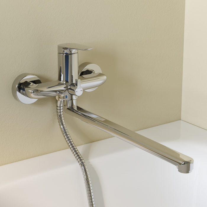Смеситель для ванны с длинным изливом